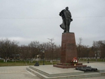 Памятник генералу Ермолову.